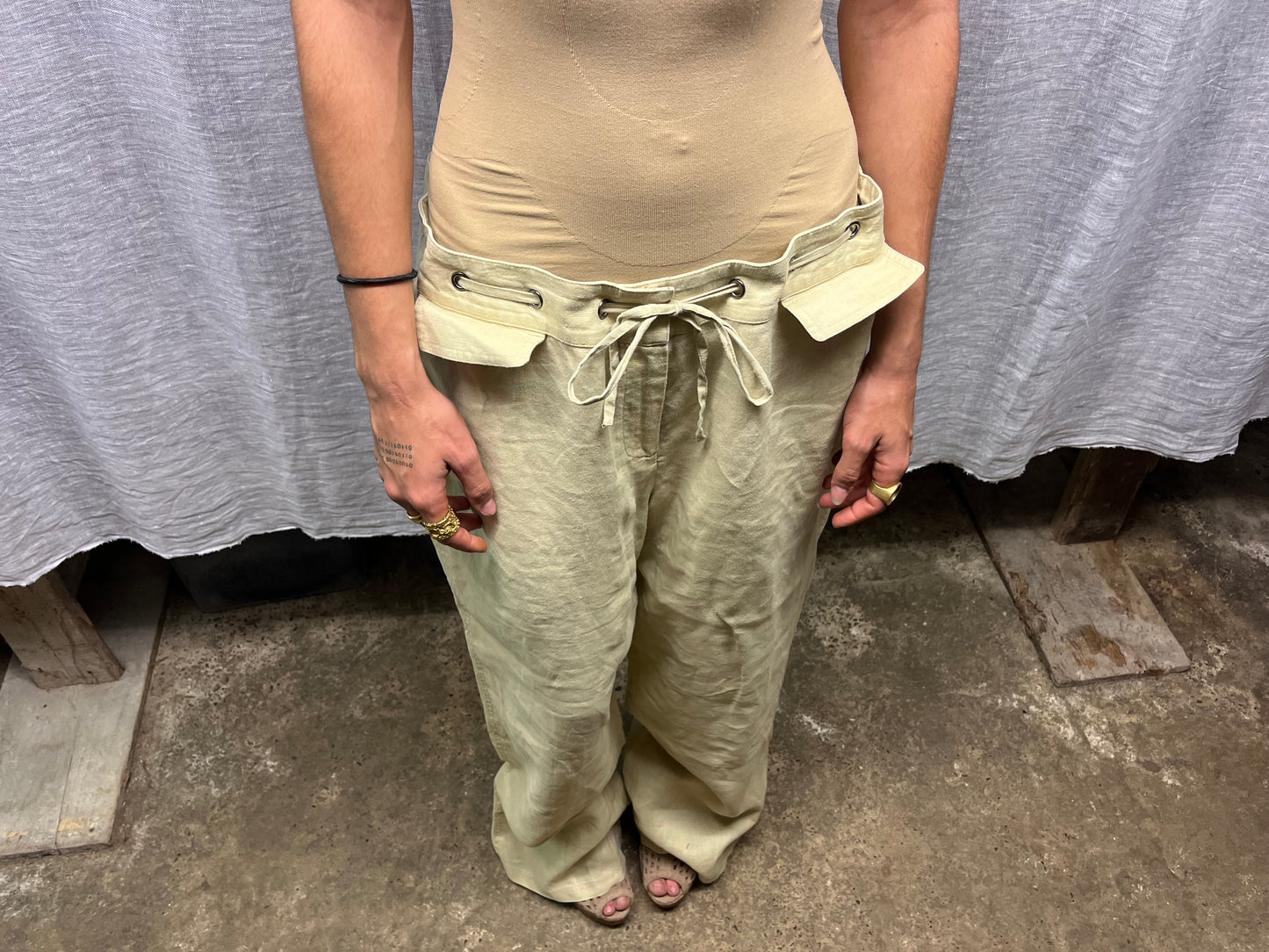 Beige baggy pant
