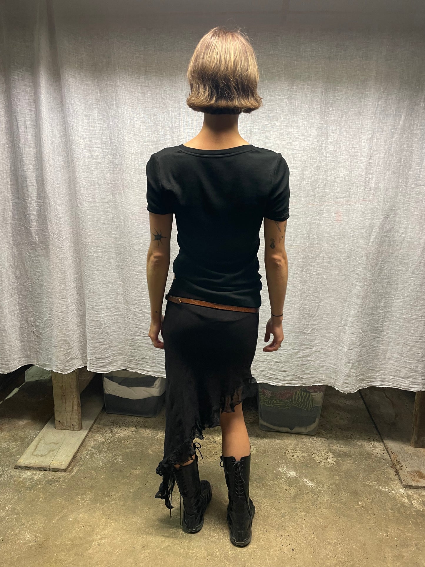 Black tee-shirt